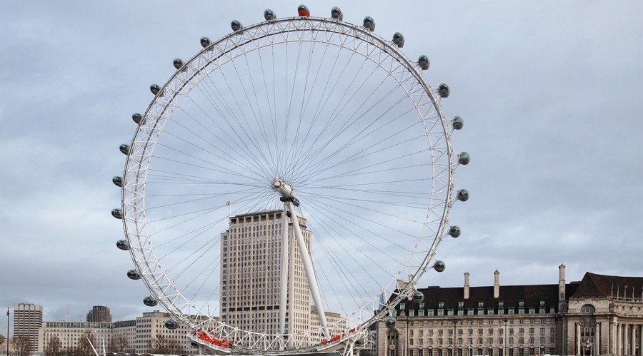 万山区雷雨大风预警信号解除